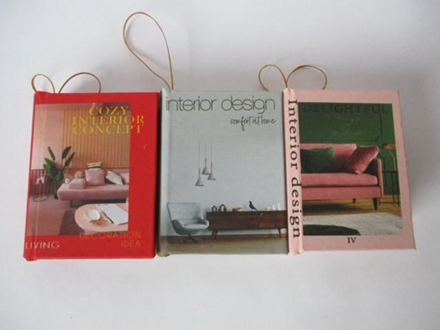 <h4>Books Hanging 9,5x7cm Div. Mix</h4>