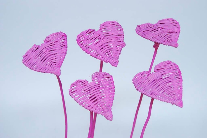 Lata Heart 8cm on stem Hat type Covered Cerise