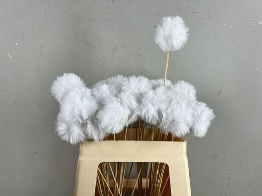 <h4>Stick Ball Fluffy Ø6 White</h4>