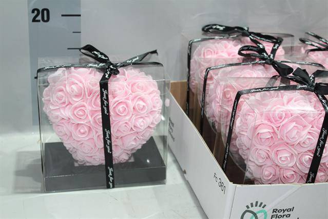 <h4>HART ZIJDE ROSE</h4>