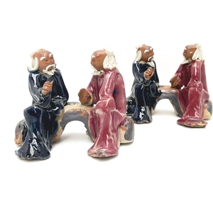 Two Chinese men, glazed, height 7cm. 6 or 12 pcs.
