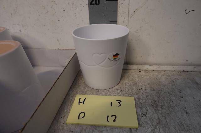 <h4>HUIS EN TUINDECO H%</h4>