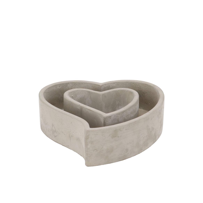 <h4>Concrete Heart Grey 18.5x17x5cm</h4>