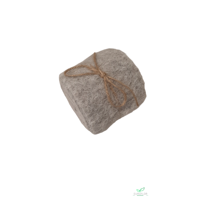 <h4>ROLL GREENLAND 8CMX2M SILVER</h4>