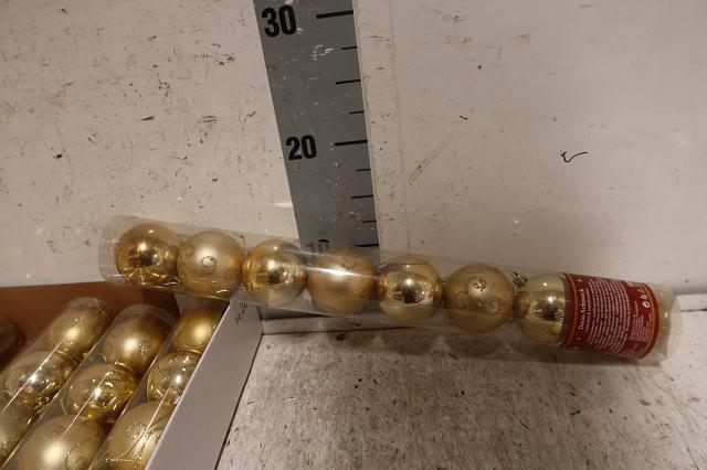 <h4>HUIS EN TUINDECO H%</h4>