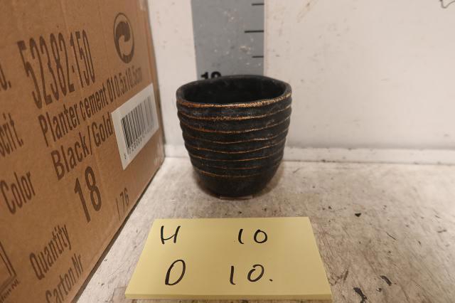 <h4>HUIS EN TUINDECO H%</h4>