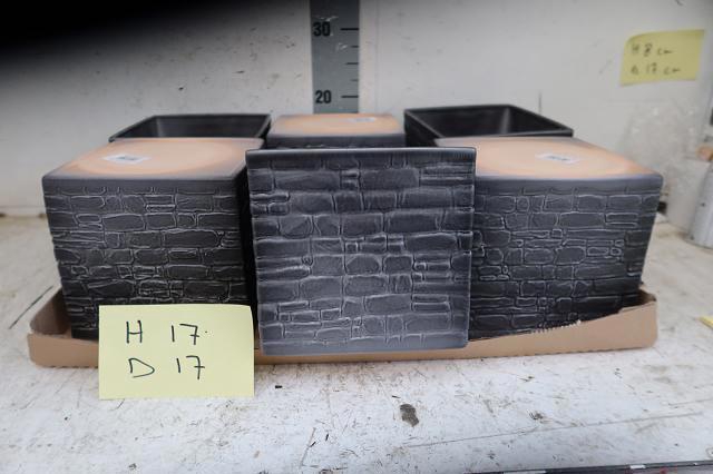 <h4>HUIS EN TUINDECO H%</h4>