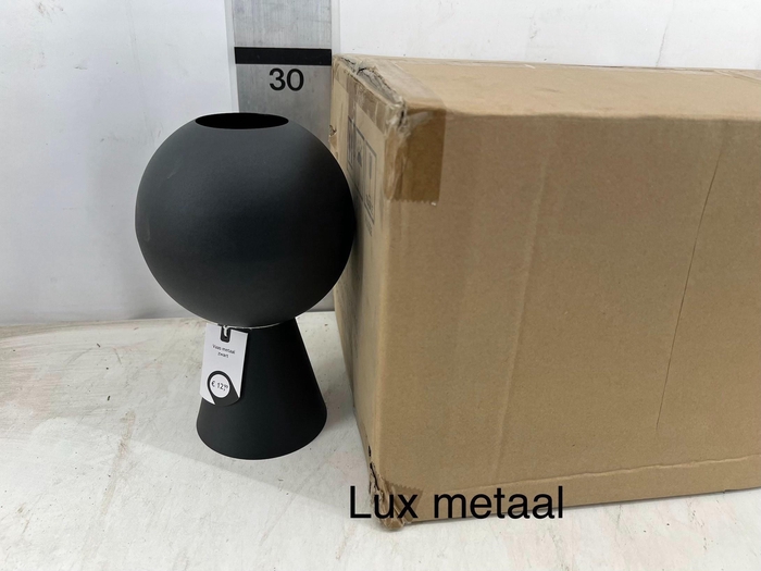 <h4>HUIS EN TUINDECO H%</h4>