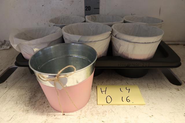 <h4>HUIS EN TUINDECO H%</h4>