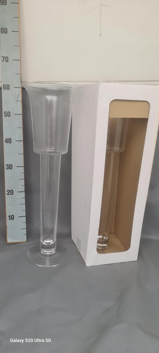 <h4>GLAZEN VAAS H% op voet</h4>