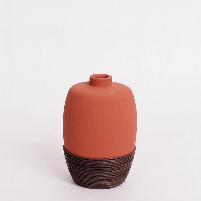 <h4>999348 Ramla Vaas</h4>