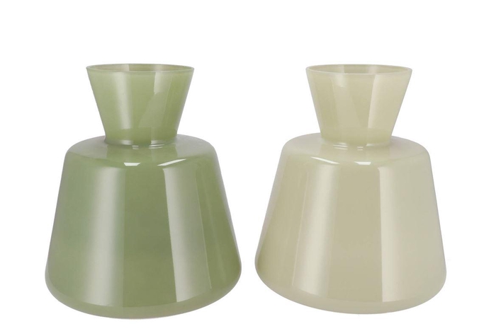 <h4>Beau Green Cone Neck Vase Ass 30x30x32cm</h4>