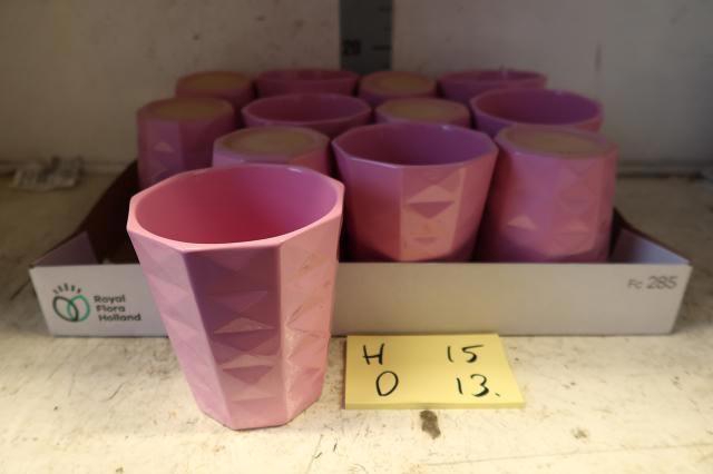 <h4>HUIS EN TUINDECO H%</h4>