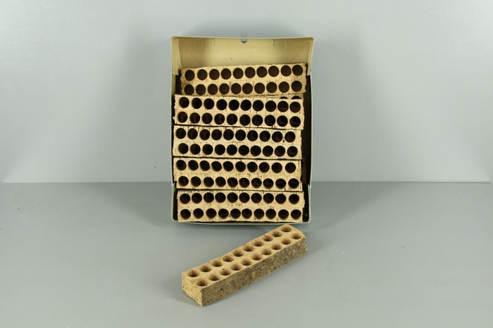 <h4>Cork Object 20 holes</h4>