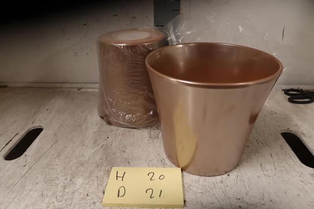 <h4>HUIS EN TUINDECO H%</h4>