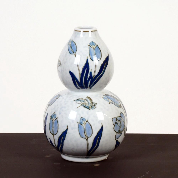 <h4>Porcelain tulip vase H20cm bl/</h4>