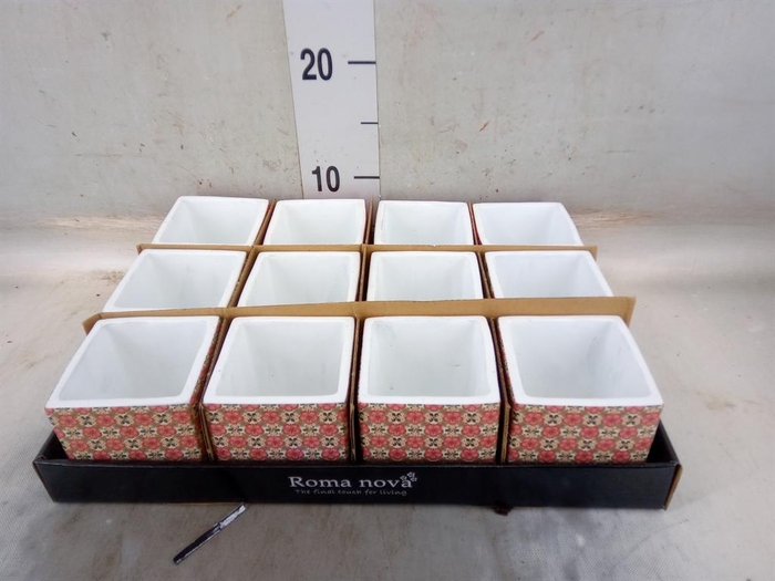 <h4>Decoratieve materialen ...H%</h4>