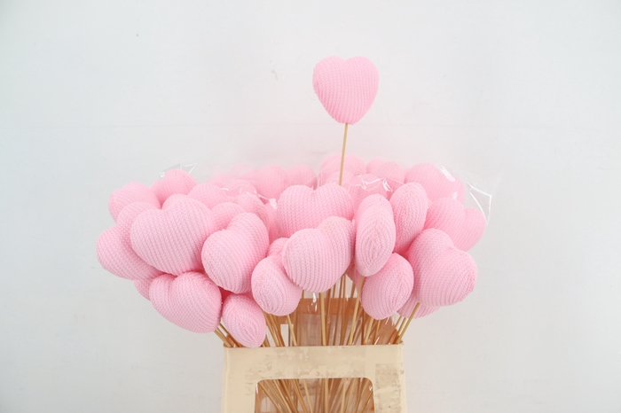 <h4>Stick Heart Knitted 8cm Pink</h4>