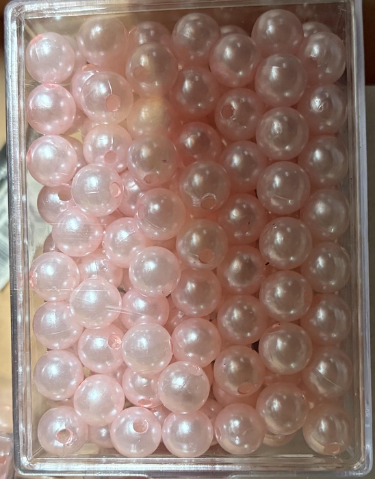 <h4>Perles roses clair par 250</h4>