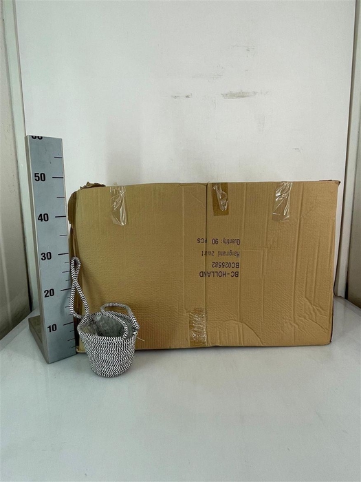 <h4>Deco Hanging Basket</h4>