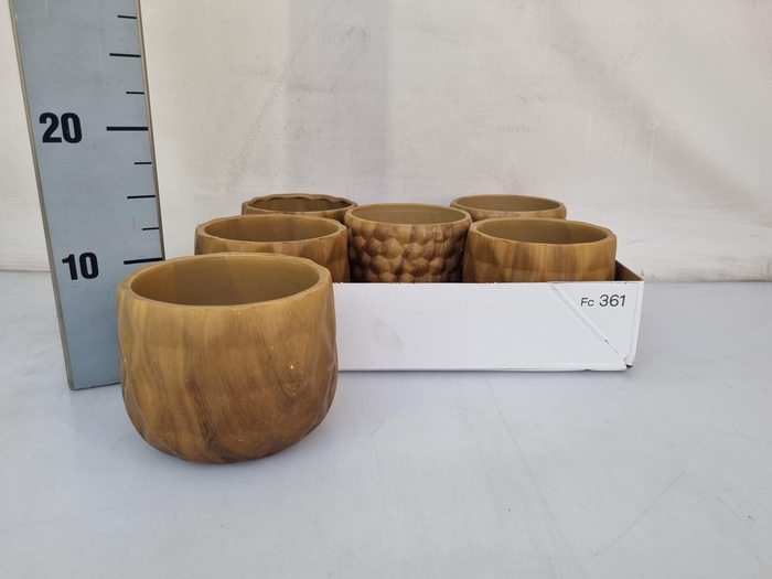 <h4>HUIS EN TUINDECO H%</h4>