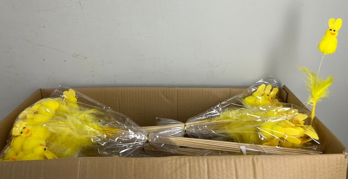 <h4>Stick Rabbit+Feather Yellow</h4>