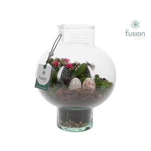 Green BottleLaura Small met Pasen arrangement