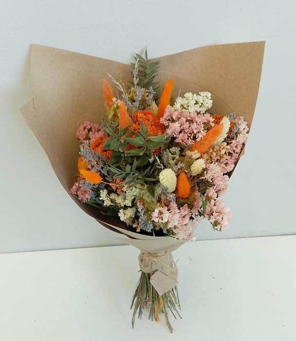 <h4>Dried bouquet 'Medium orange'</h4>