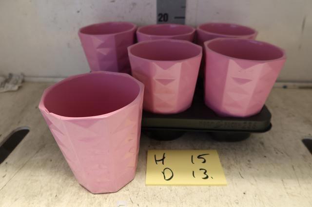 <h4>HUIS EN TUINDECO H%</h4>