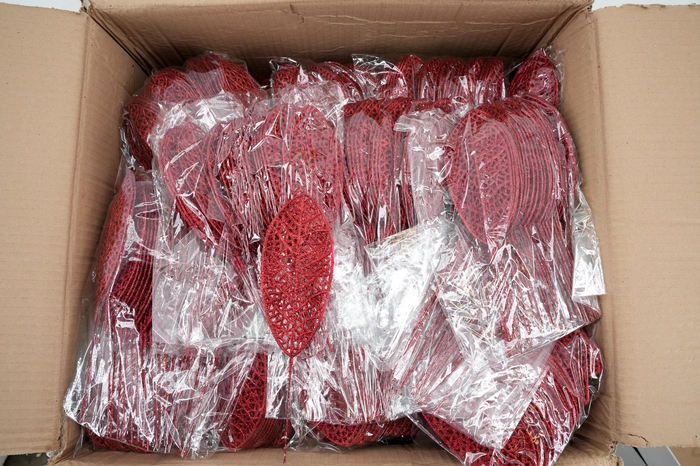 <h4>Pick Leaf glitter open 14x6cm+10cm wire red 25pce/bag</h4>