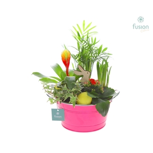 Schaal zink rond Pasen met Arrangement verschillende kleuren