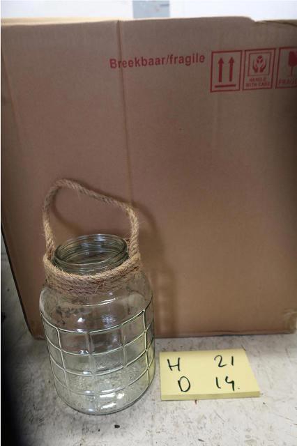 <h4>HUIS EN TUINDECO H%</h4>