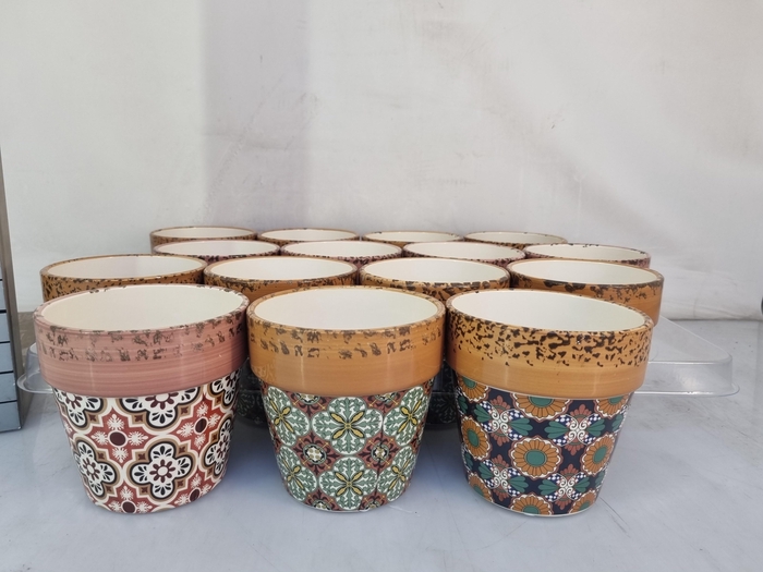 <h4>HUIS EN TUINDECO H%</h4>