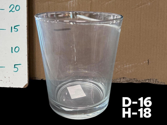 <h4>Glass Vase18cm</h4>
