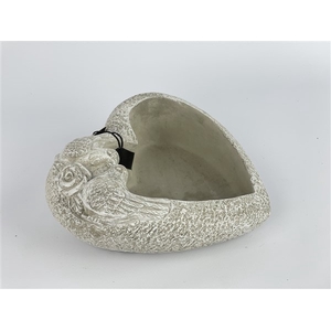 CEMENT HEART WITH BIRDS  20*20*H8,5