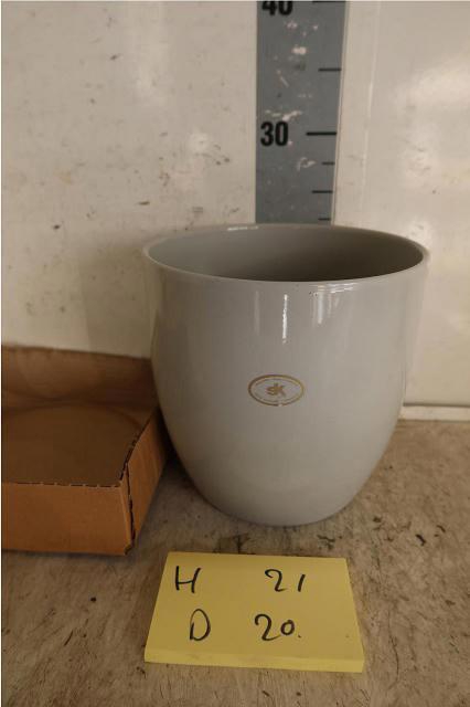 <h4>HUIS EN TUINDECO H%</h4>