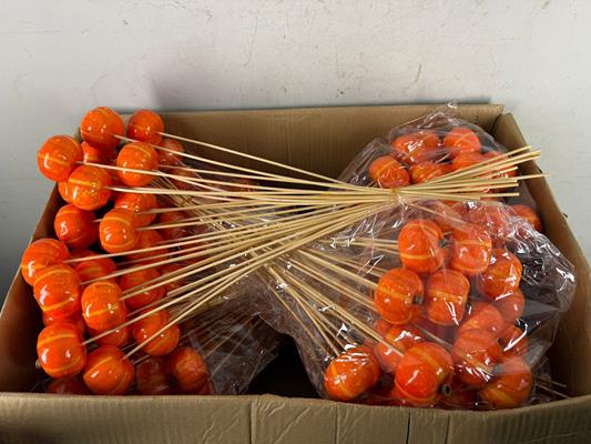 <h4>Stick Pumpkin 6cm Light Orange</h4>
