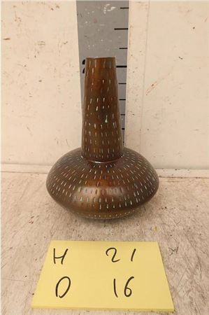 <h4>Hammereed Metal Vase Small H21 D16</h4>
