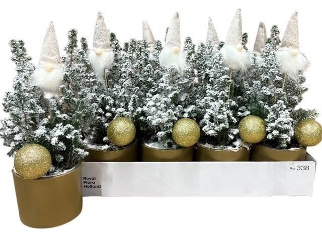 <h4>KERSTBOOM VERSIERD</h4>