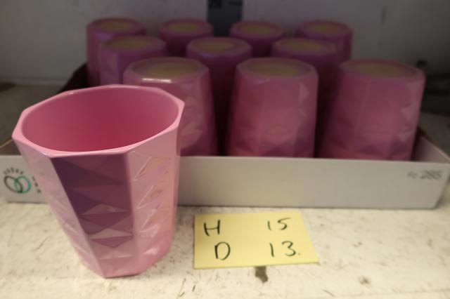 <h4>HUIS EN TUINDECO H%</h4>