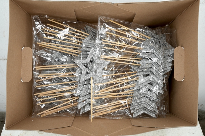 <h4>Pick star open d.9cm+12cm stick silver glitter</h4>