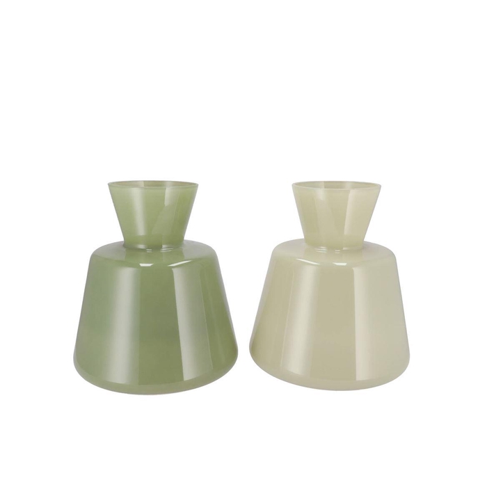 <h4>Beau Green Cone Neck Vase Ass 25x 23cm</h4>