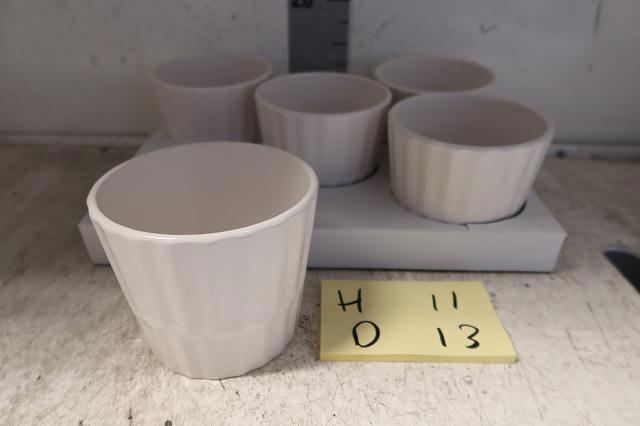 <h4>HUIS EN TUINDECO H%</h4>