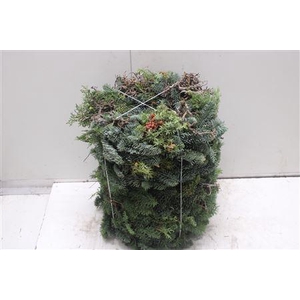 Krans Nobilis Juniper Red