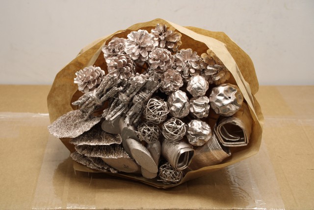 <h4>Dried mixpack paint champagne</h4>