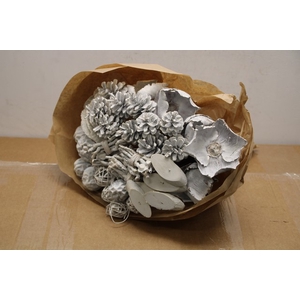 Dried mixpack paint white