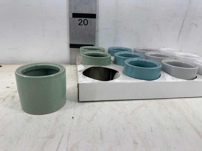 <h4>HUIS EN TUINDECO H%</h4>