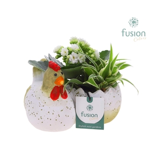 Kip keramiek Pasen met arrangement