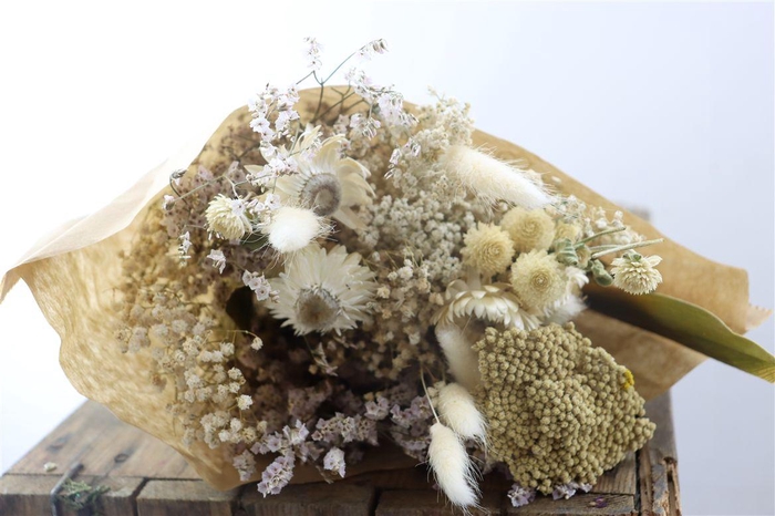 <h4>Dried Bouquet Exclusive Wren</h4>